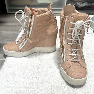 Giuseppe Zanotti Sneaker wedge boots 7.5 / 38 true to size. (Nude-pink leather)